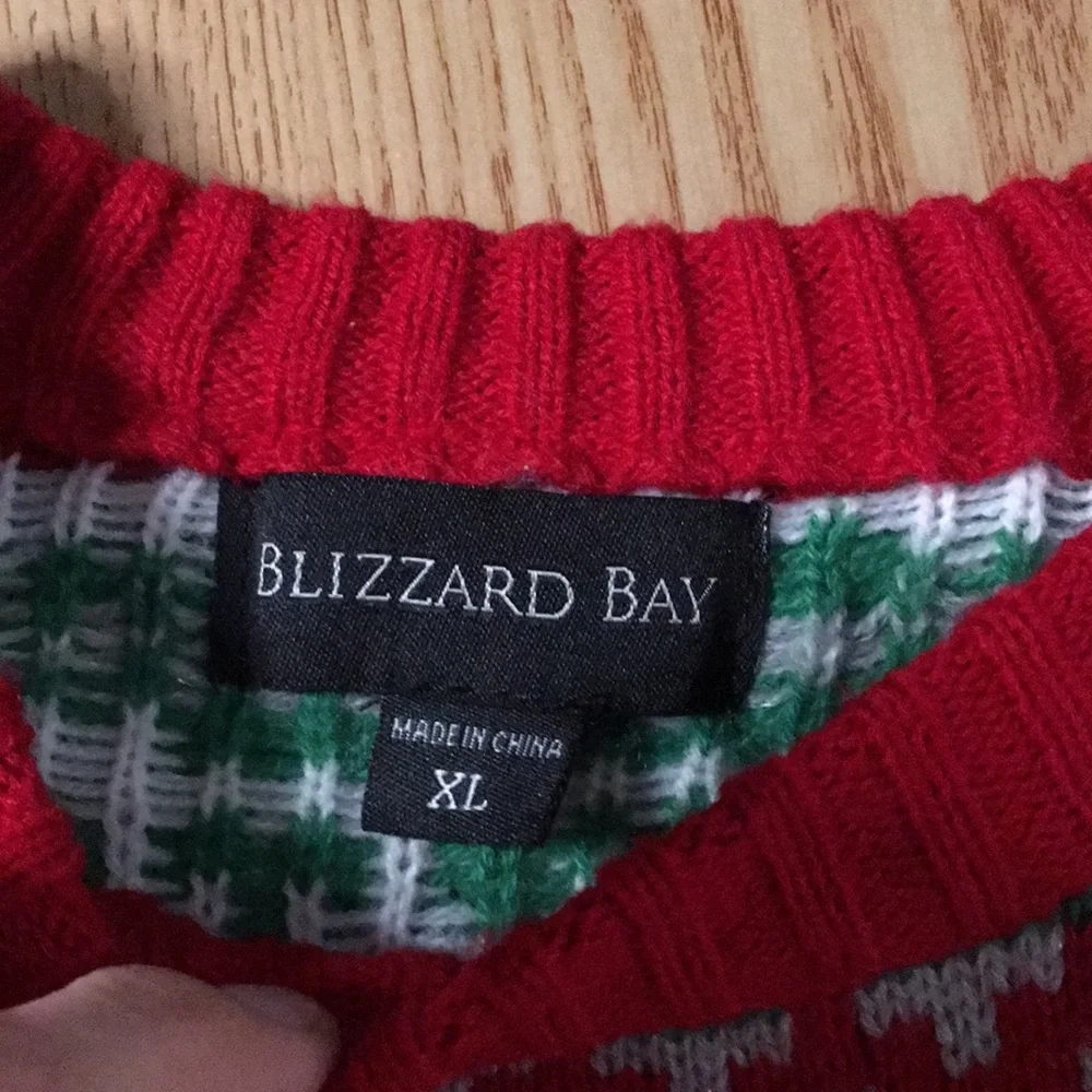 New Women’s Festive Llama 3-D Christmas 🤶 Ugly Sweater Red & Green Size X-Large